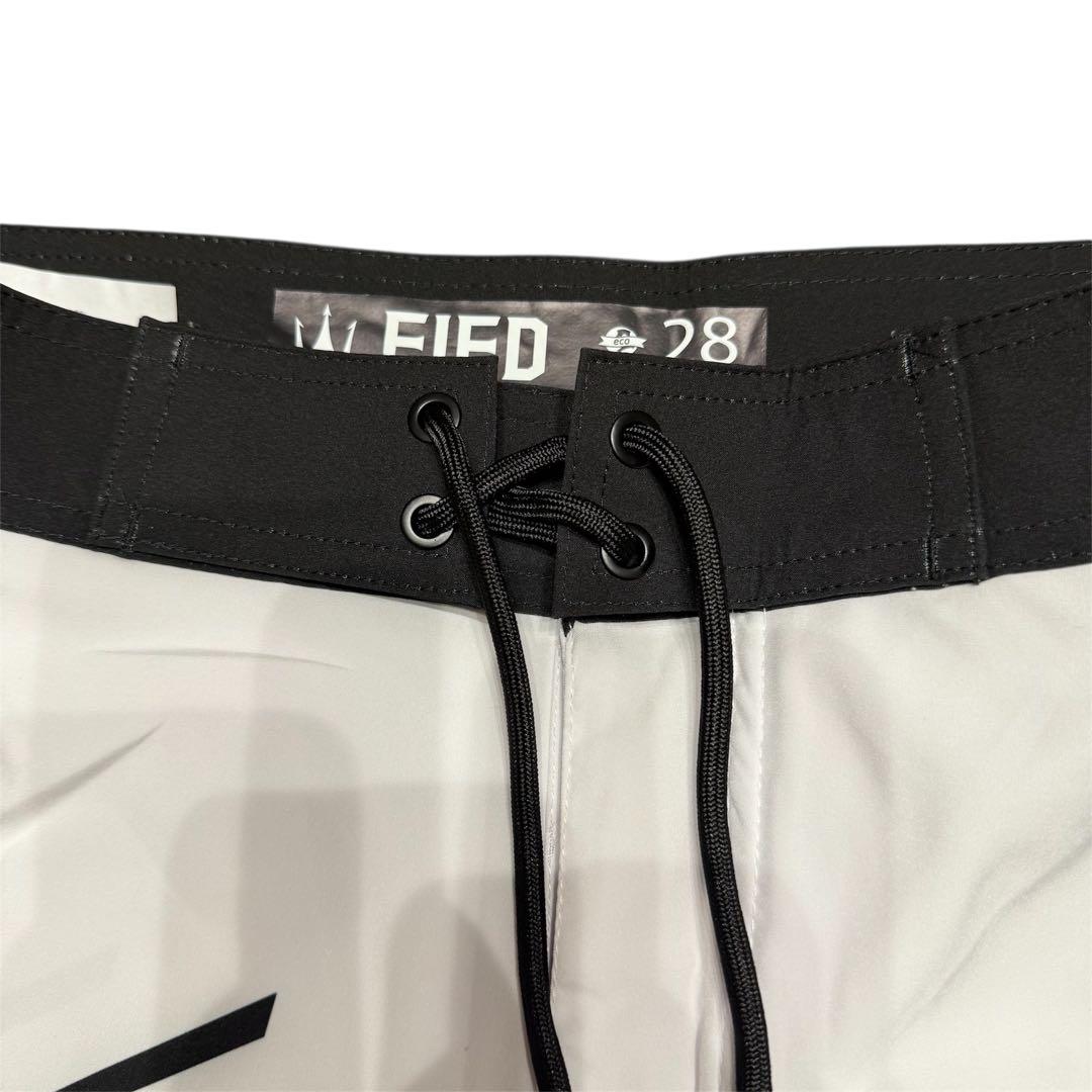 【新品✨️】ファイド　サーフパンツ　水着 ホワイト ストライプ　フィジーク 28
