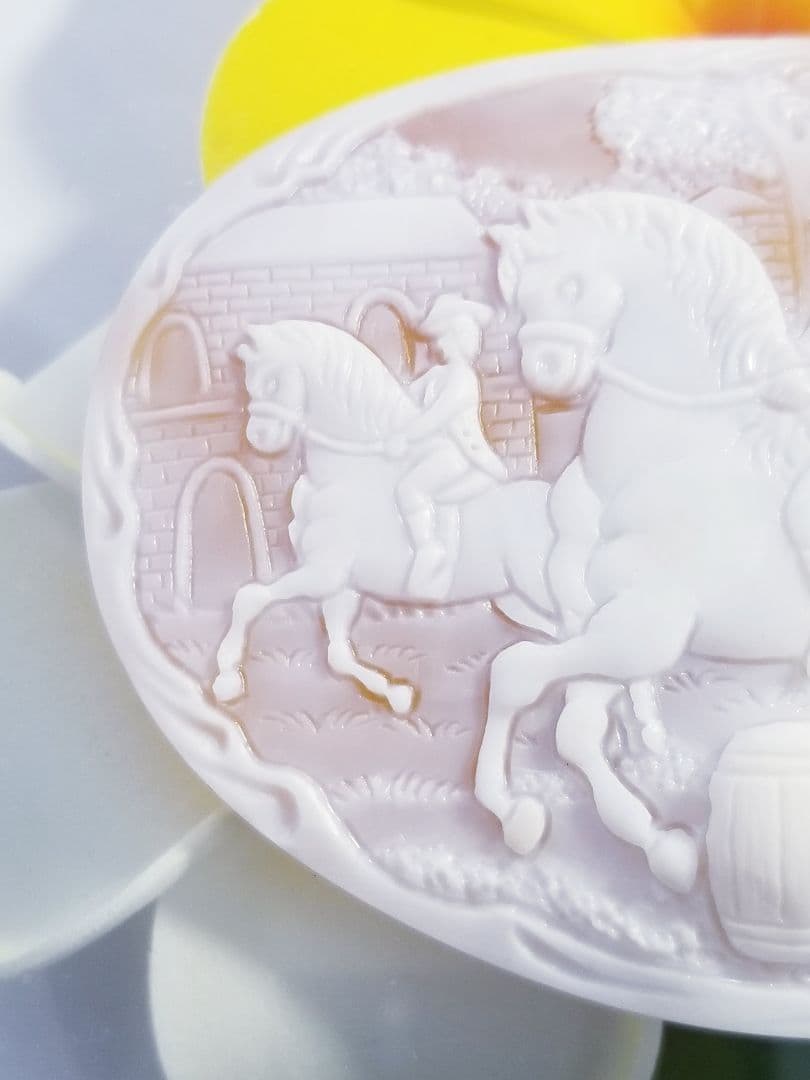 KS-981【フェルディナンド・イトリ】作　天然シェルカメオルース