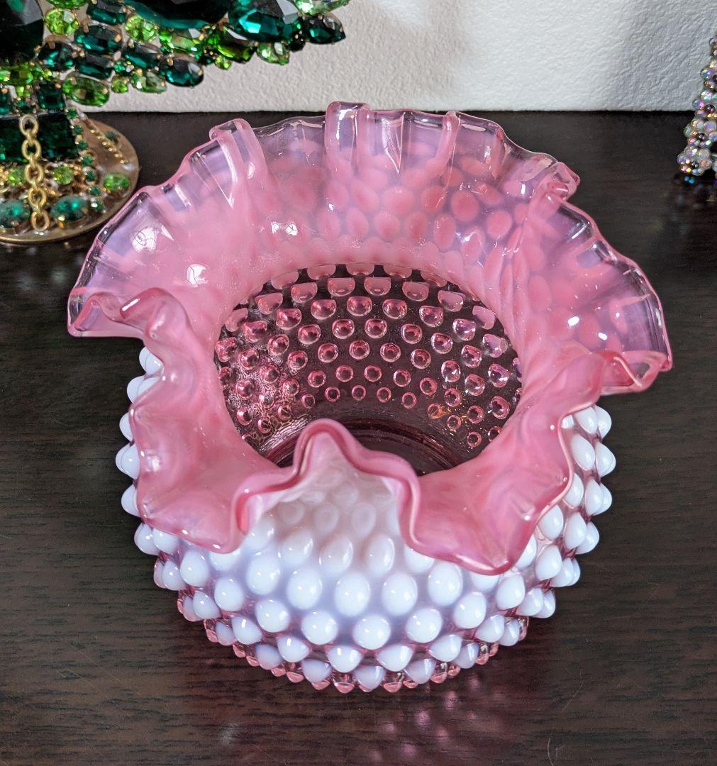 フェントン　ラージ　ピンクホブネイルオパルセントガラス　ラウンドベース