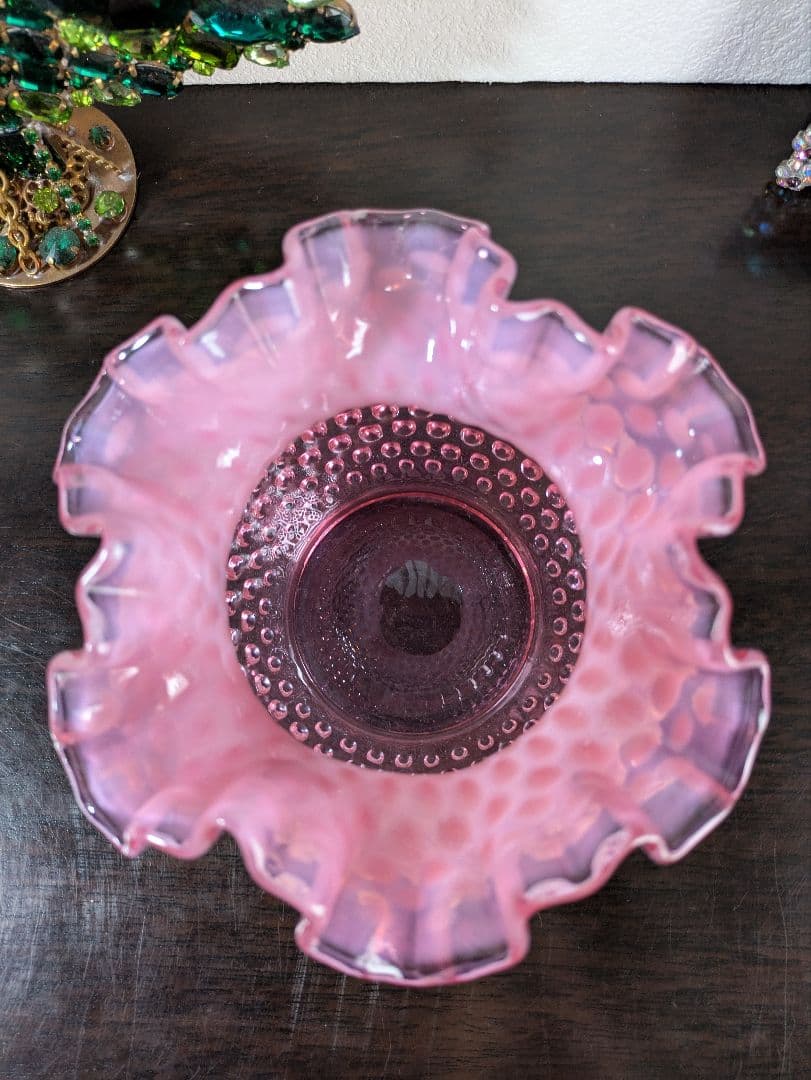 フェントン　ラージ　ピンクホブネイルオパルセントガラス　ラウンドベース