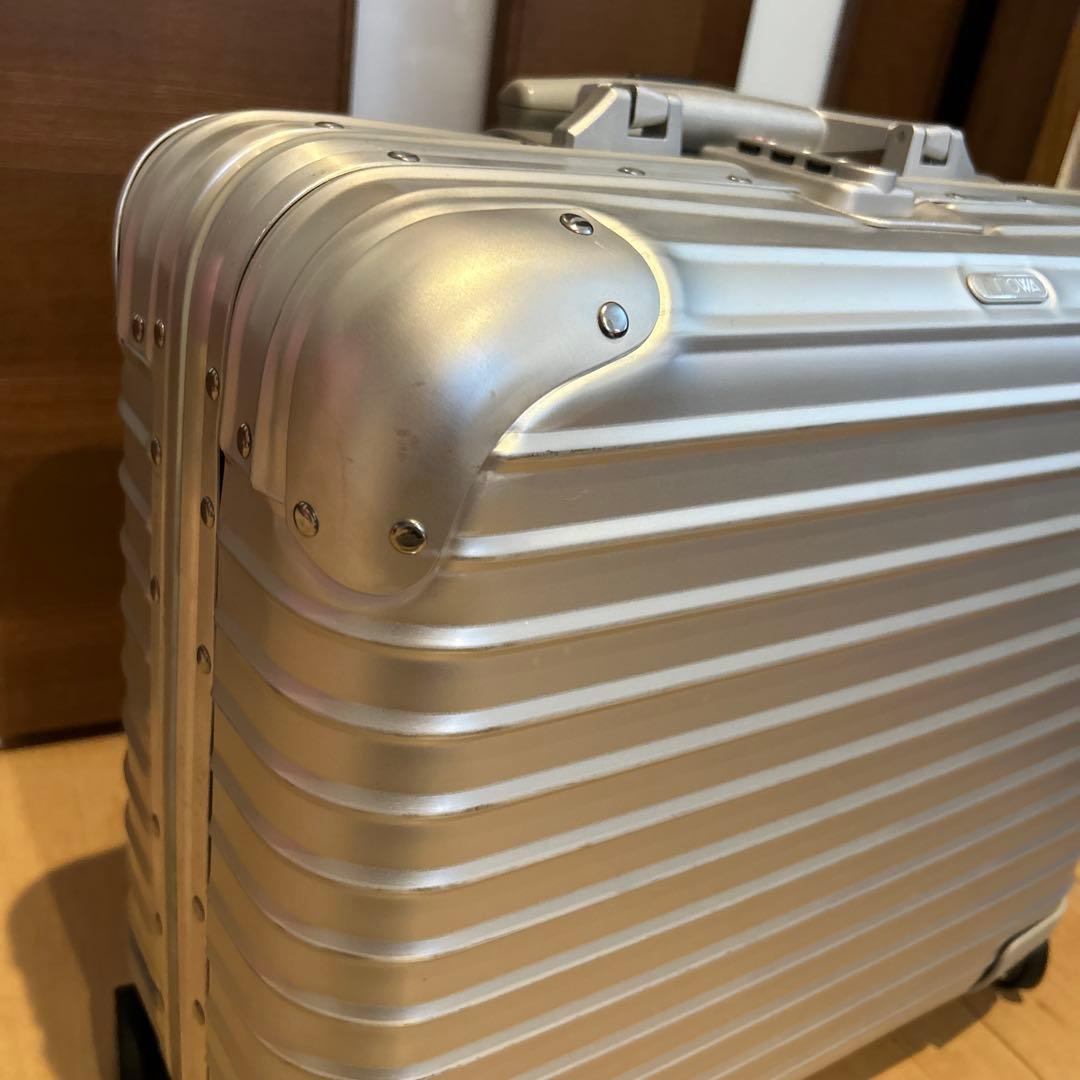 RIMOWA シルバー キャリーケース リモワ トパーズ 26リットル