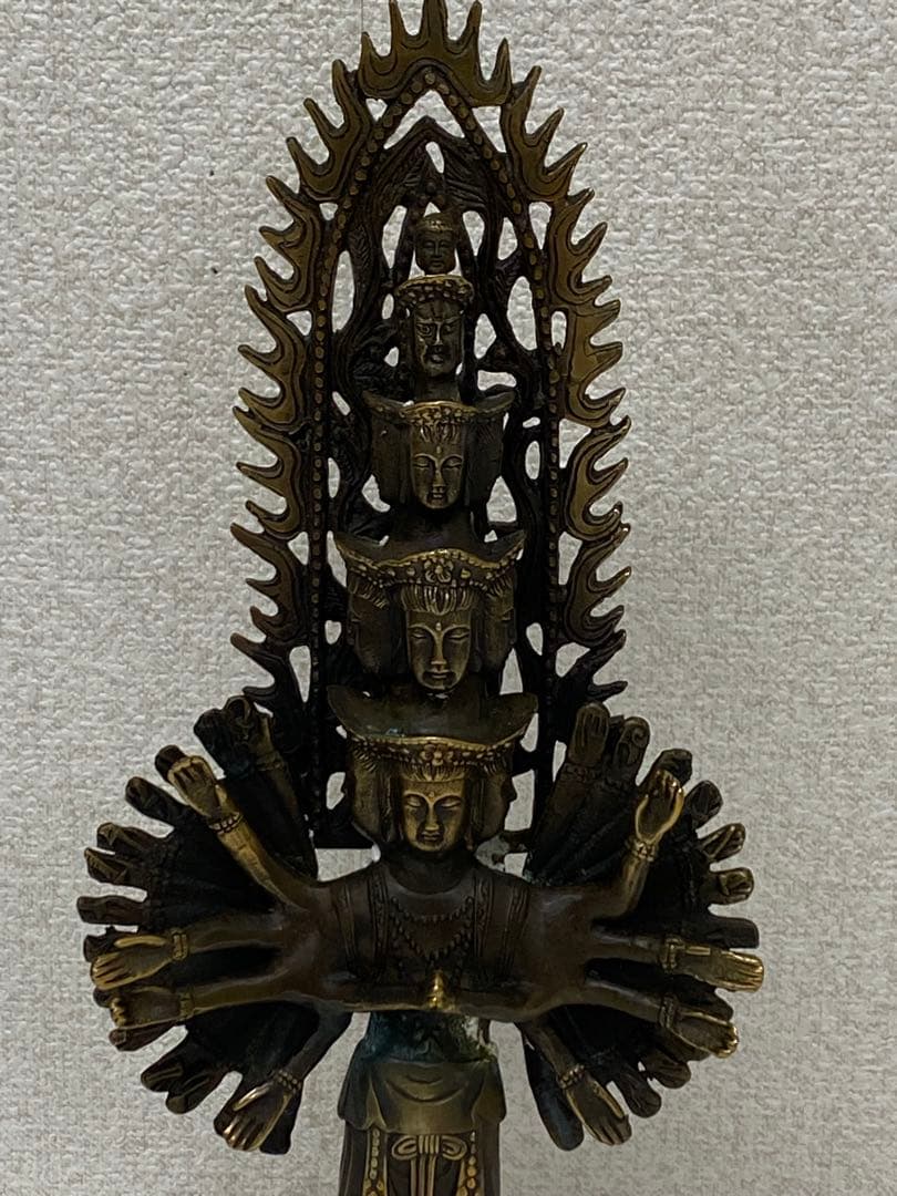 3-2331 十一面千手千眼観世音菩薩　黄銅　病気平癒 災難除け　延命長寿