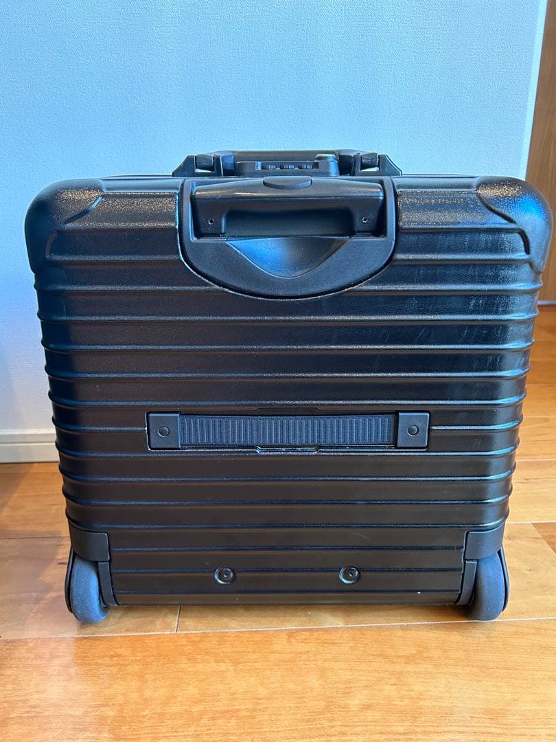 リモワ サルサ ビジネス トローリー 23L 機内持ち込み可