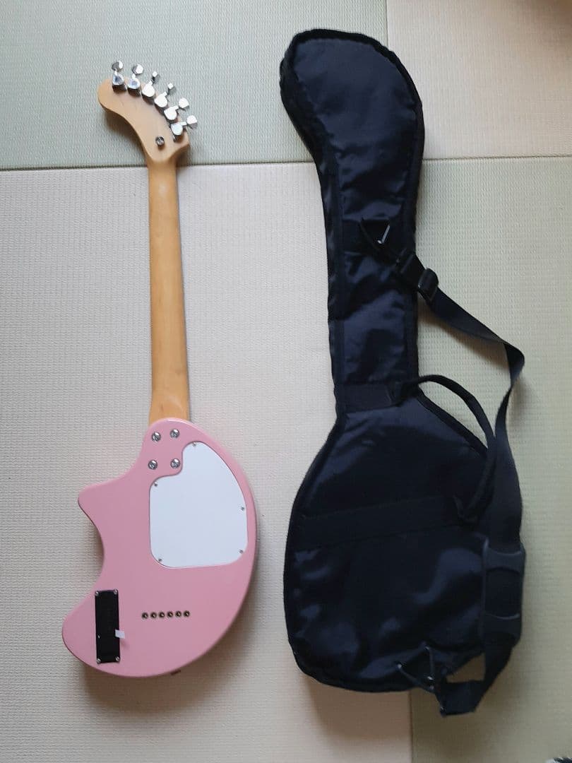 フェルナンデスZO-3 ピンク エレキギター スピーカー内蔵