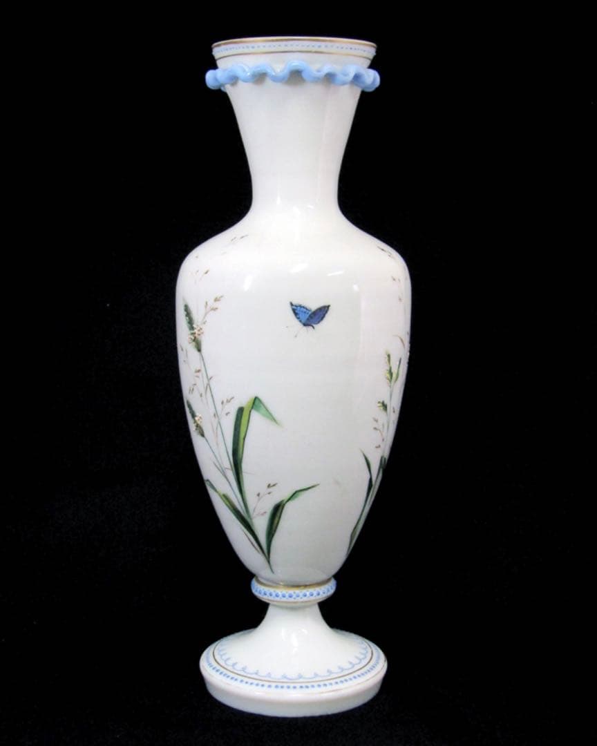 アンティーク フラワーベース 花瓶 ミルクガラス ヴァセリンガラス 草花 蝶