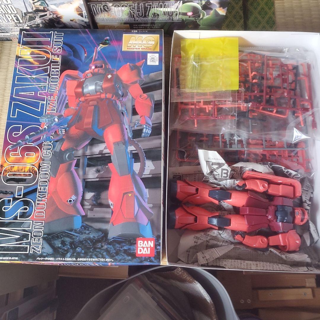 カナタ　①MG ガンプラセット　１４+１