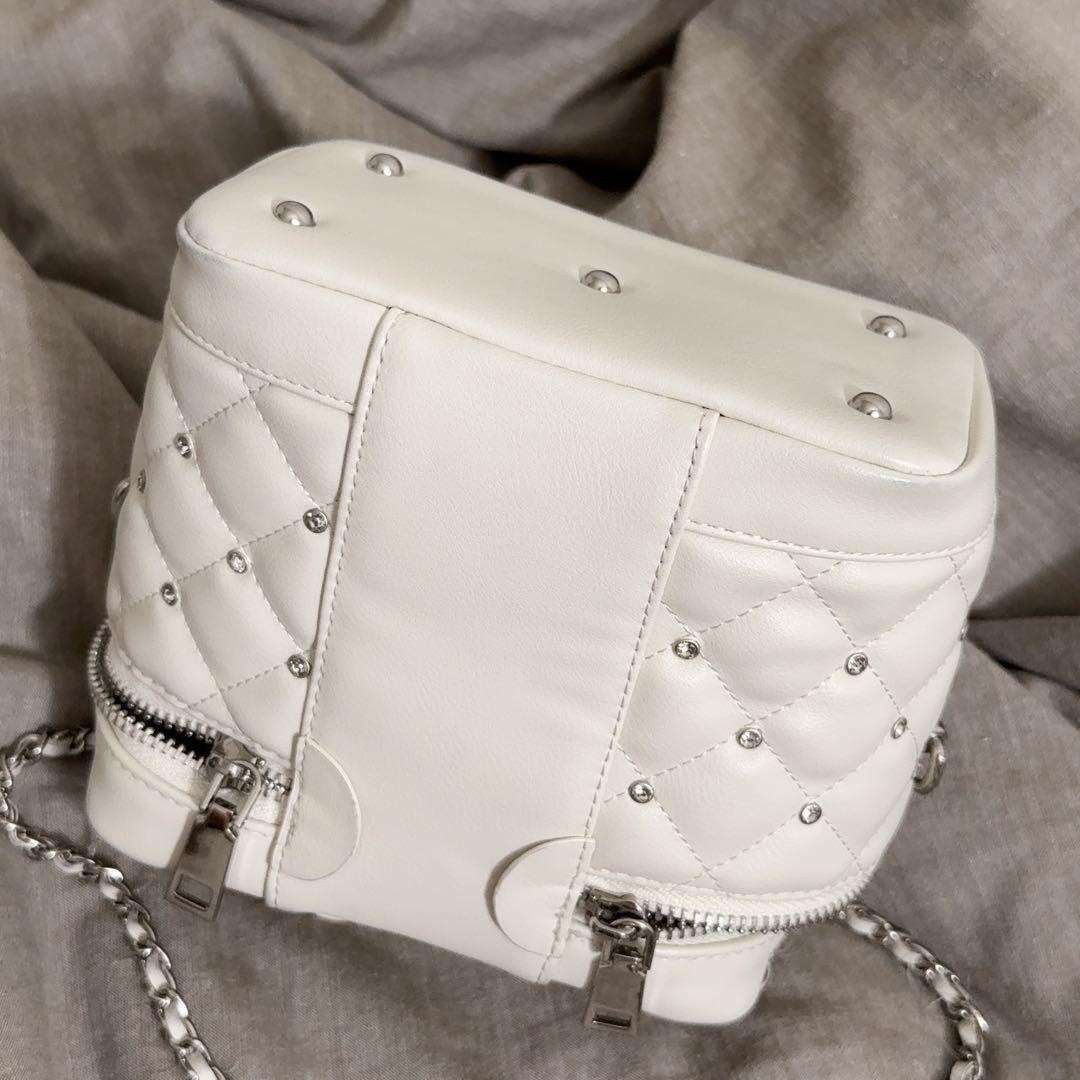 pium ビジューキルティングバニティバッグ 白