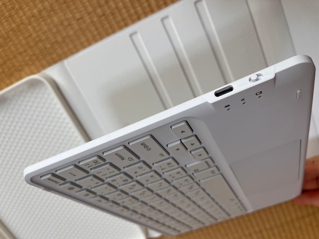 付属品おまけiPad (第10世代) ブルー256GB カバーキーボードも