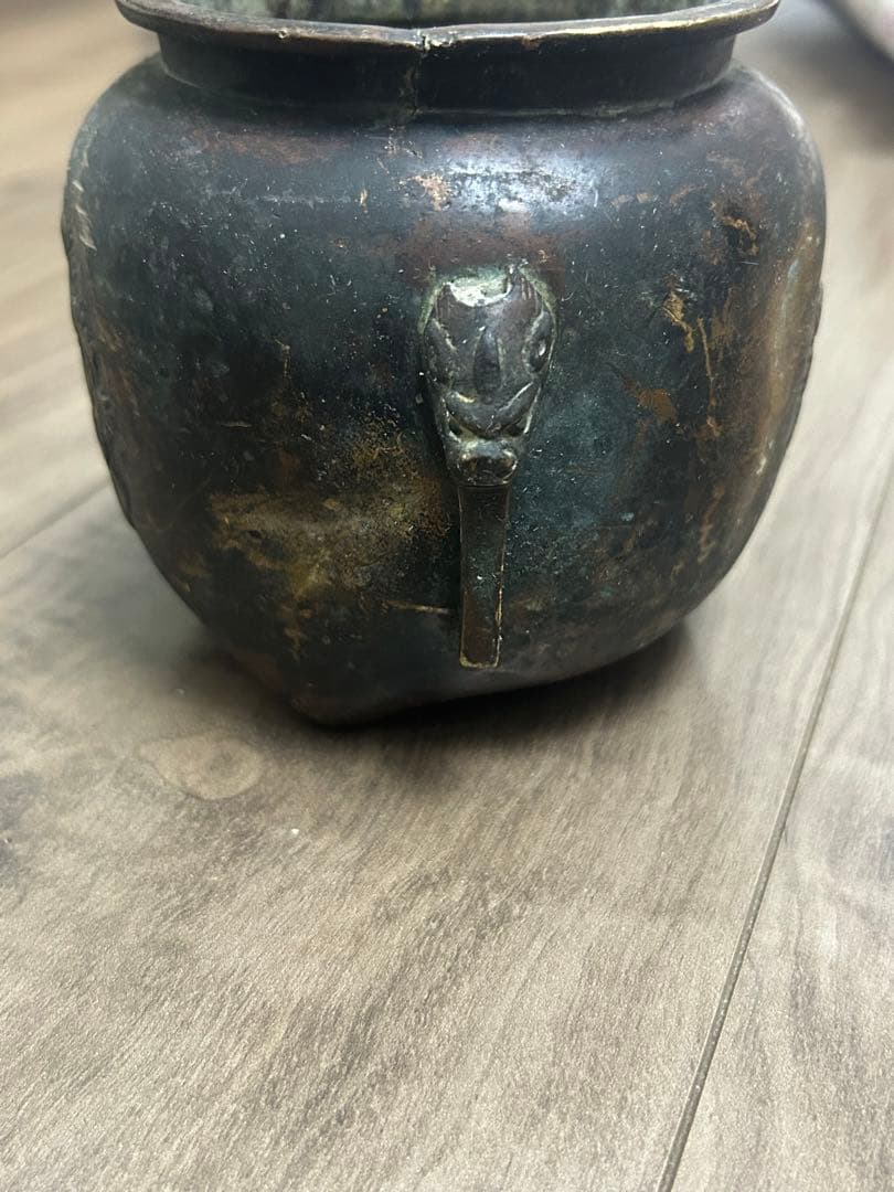 鉢，「大明宣德年製」宣德銅製