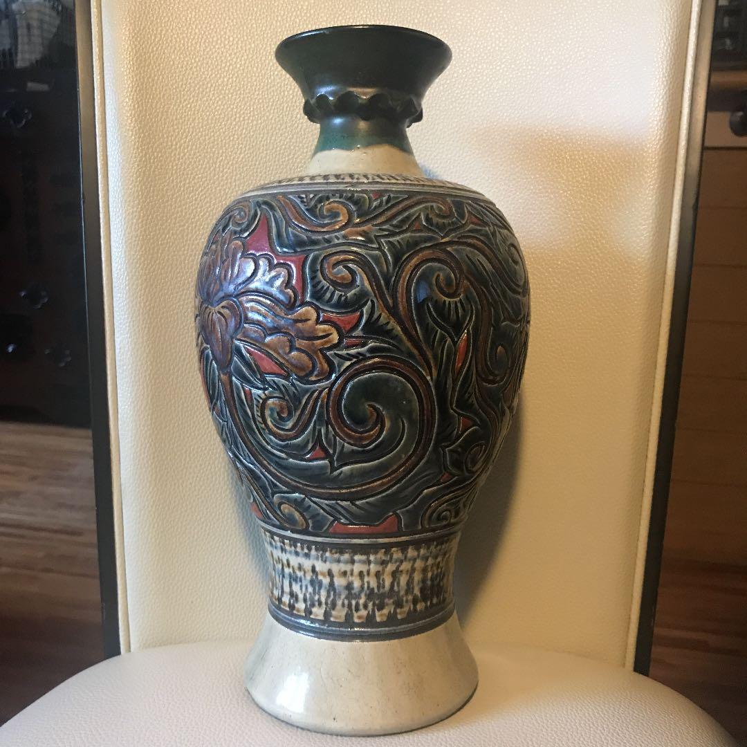 壺屋焼き　小橋川清二さんの作品です