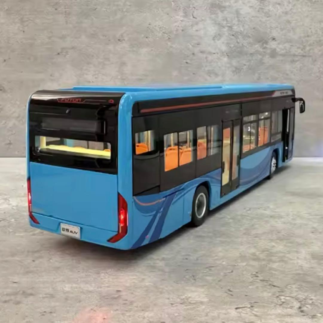 翔平FOTON 1:36 スケールモデルミニバス