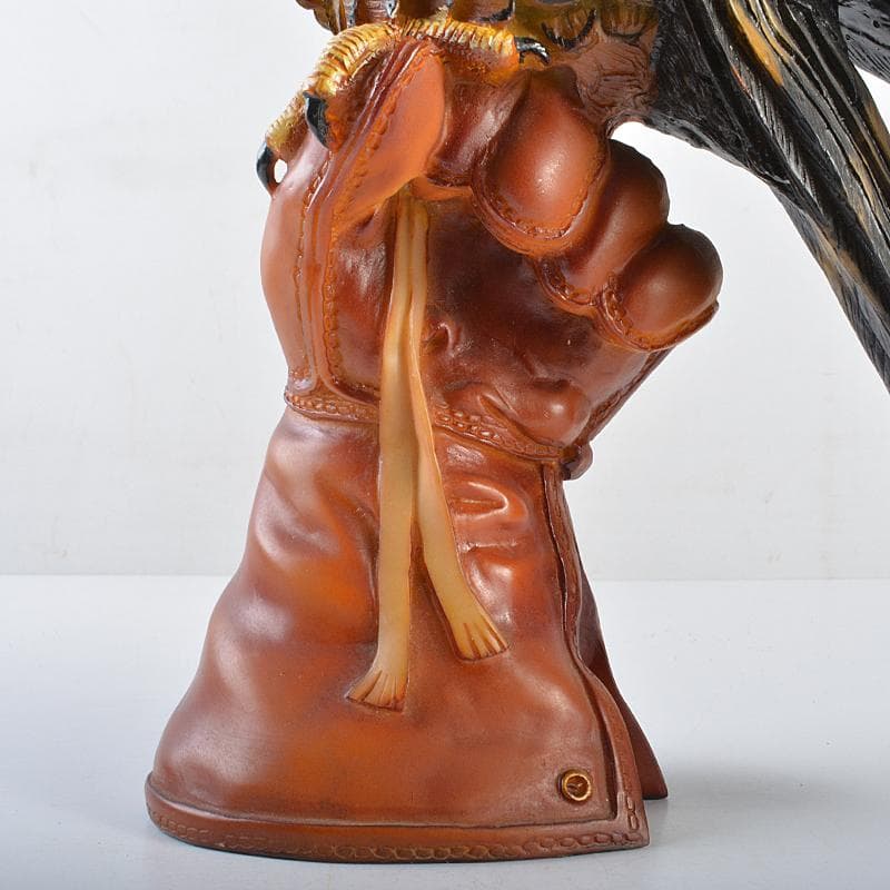 中国　樹脂製　鷹　置物　高さ約31㎝　重さ約4.4㎏　C　R7530B