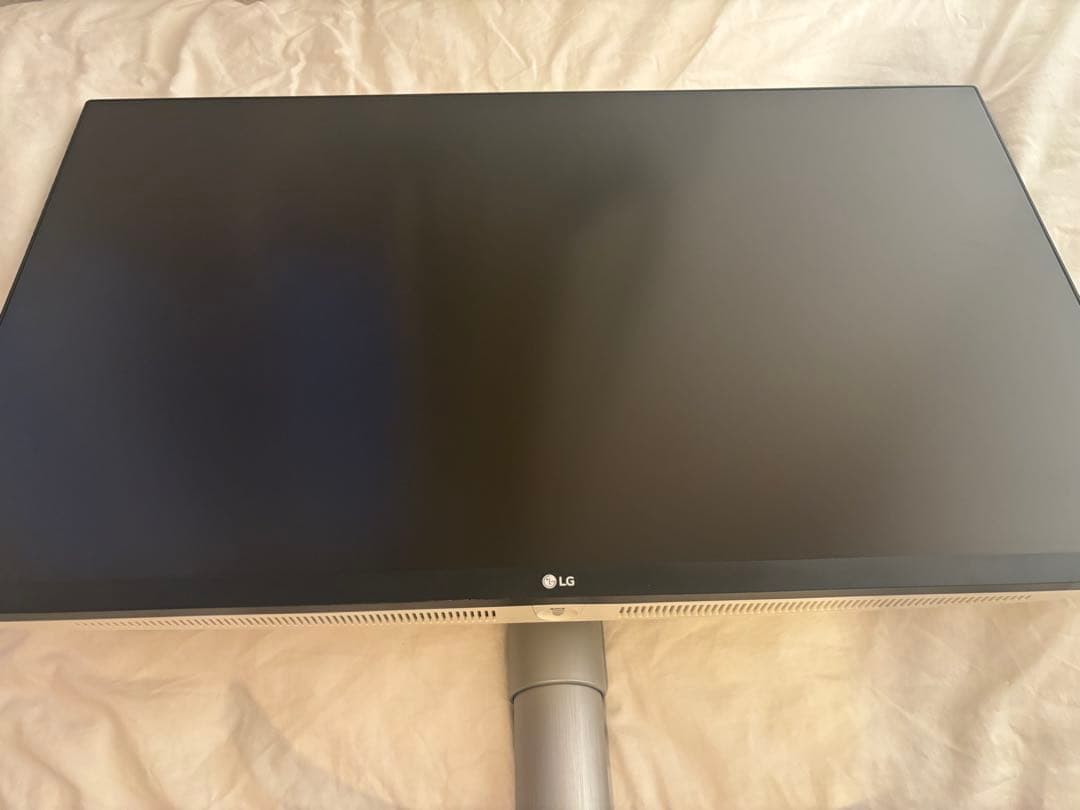 LG 31.5インチ 4K UHD 2160pディスプレイ 非光沢