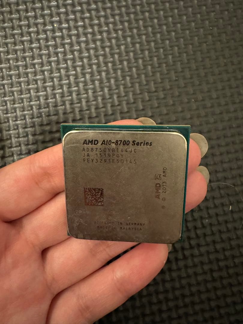 動作確認済 メモリ17枚＋CPU4個 まとめ売り DDR3 PCパーツ