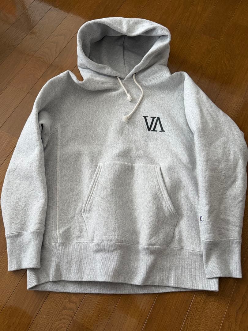 V.a. グレー パーカー Champion Sweat Hoodie 001