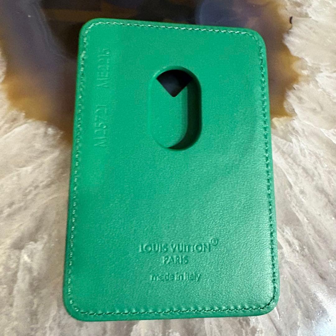 【新品限定品】LV　ポルト カルト·マグネット ビジョナリージャーニー グリーン