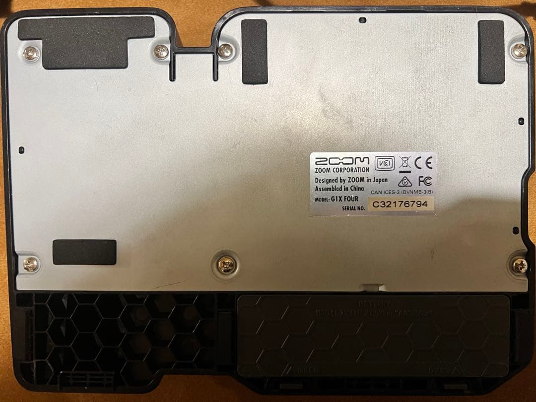 ZOOM G1x four マルチエフェクター