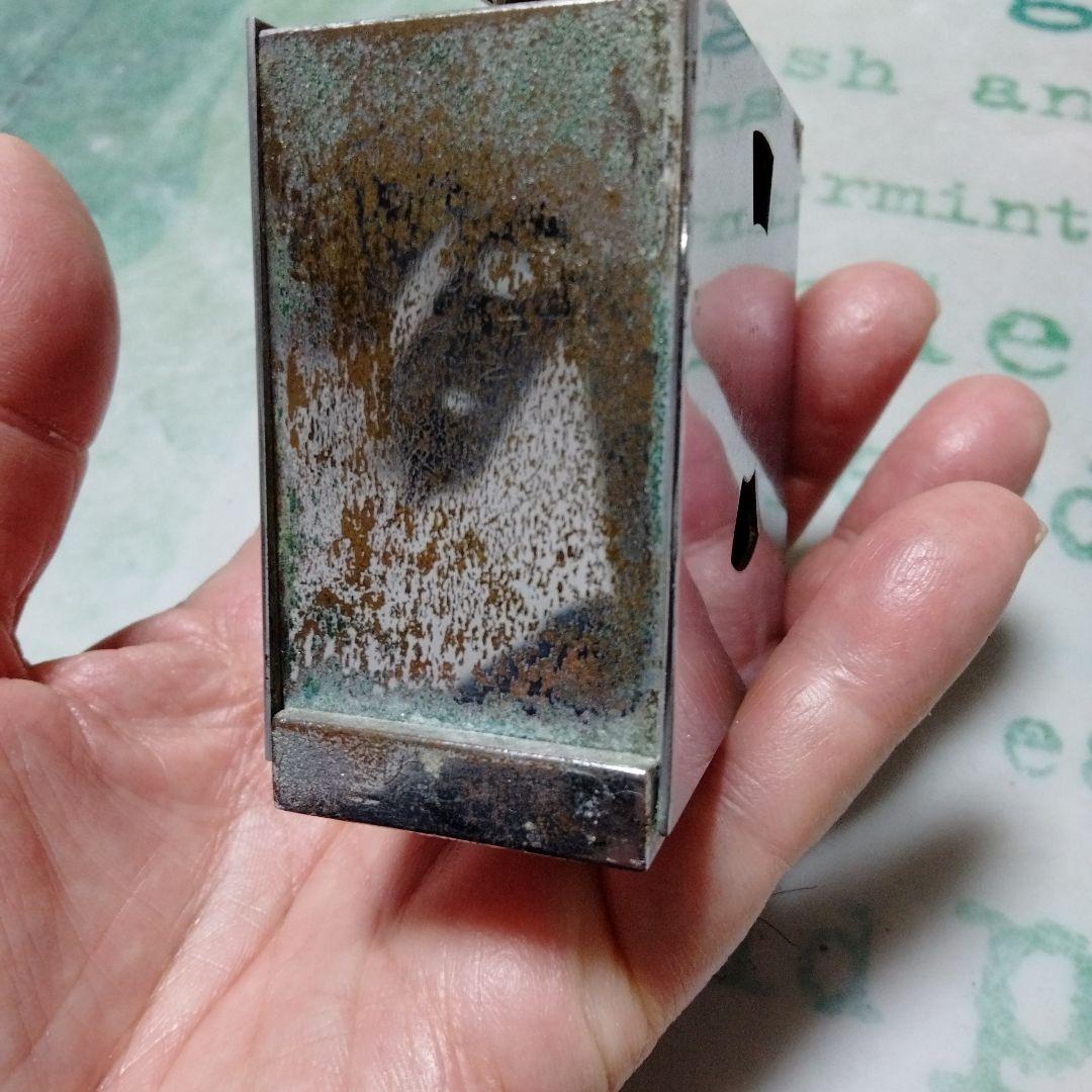 ゼンマイ式デジタル置時計