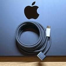 美品MacbookAir M2 2022 13” 8GB・512GBミッドナイト