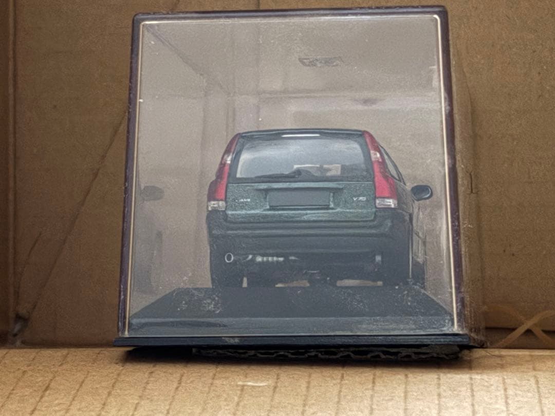 MINICHAMPS Volvo V70 ミニカー 1/43 スケール