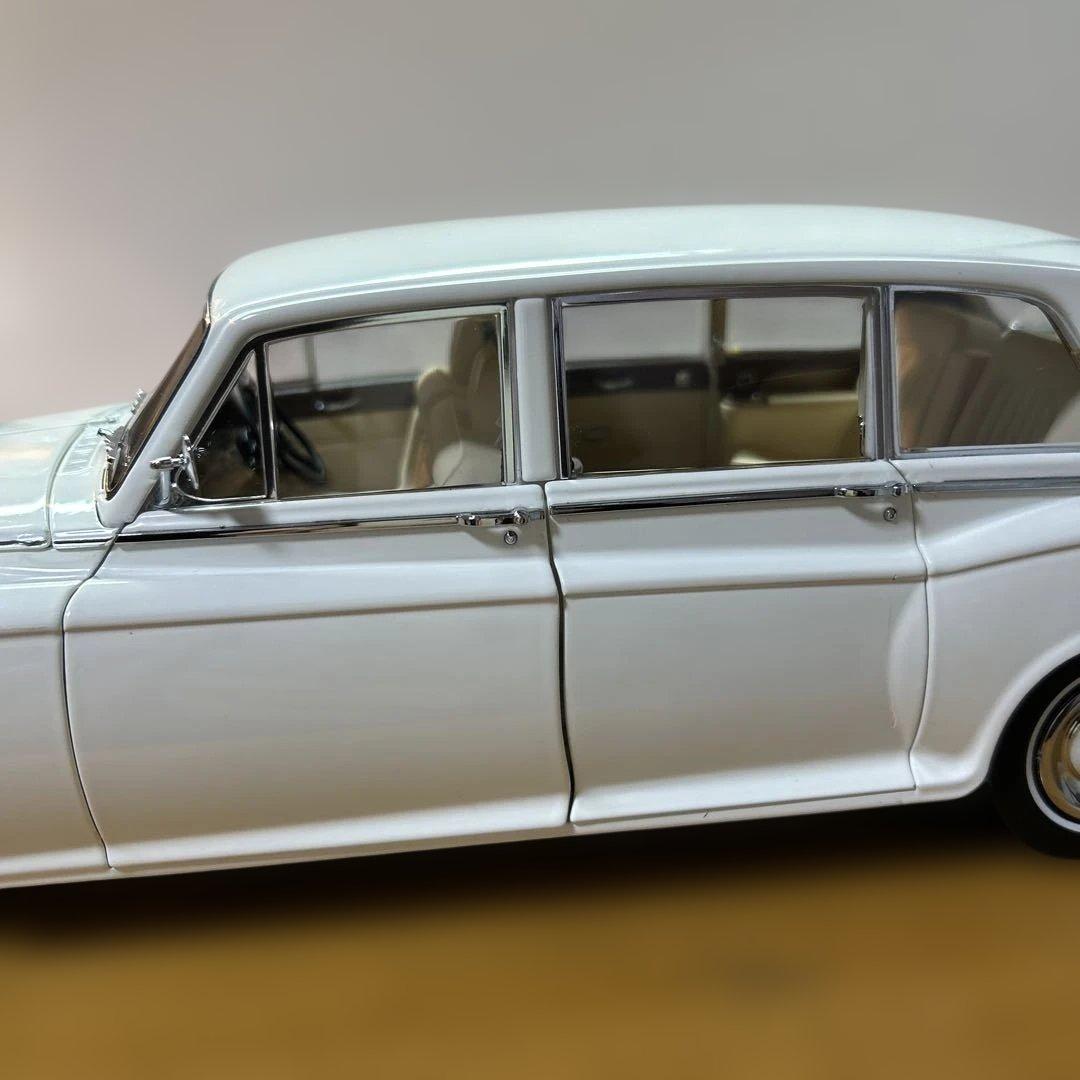 京商1/18ロールスロイスファントム