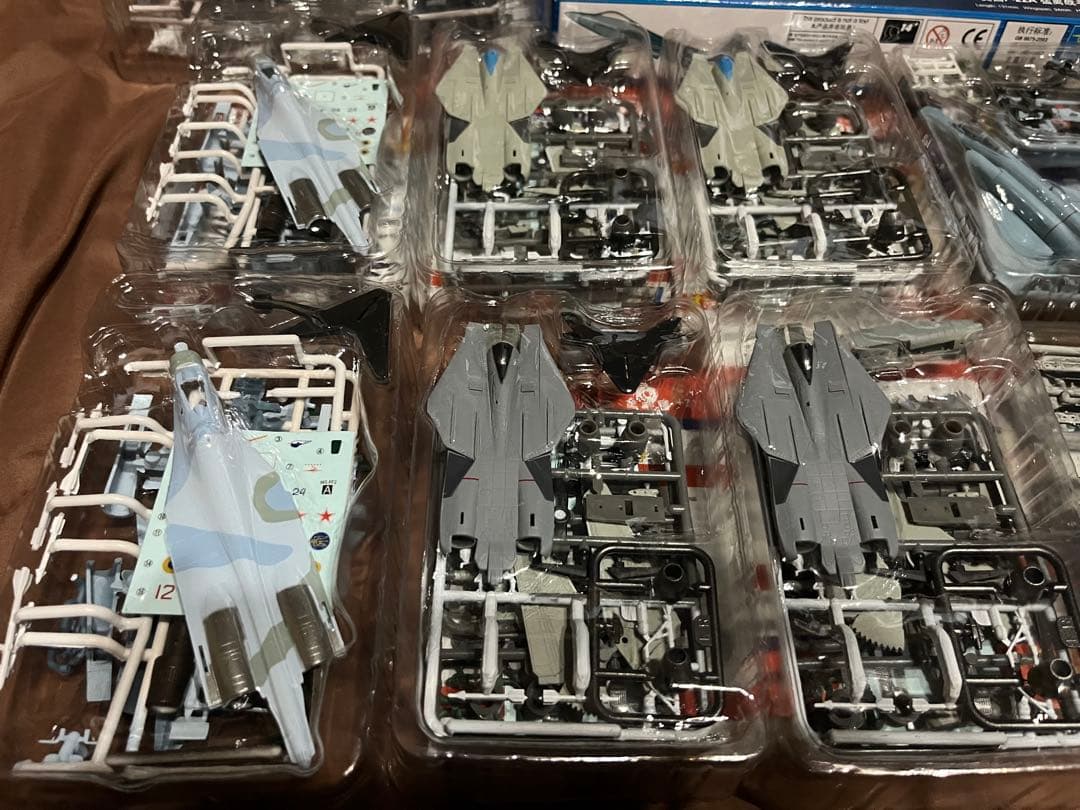 ま*さ様 【未使用品】 ミリタリープラモ模型 20点まとめ売り 1/144 1/