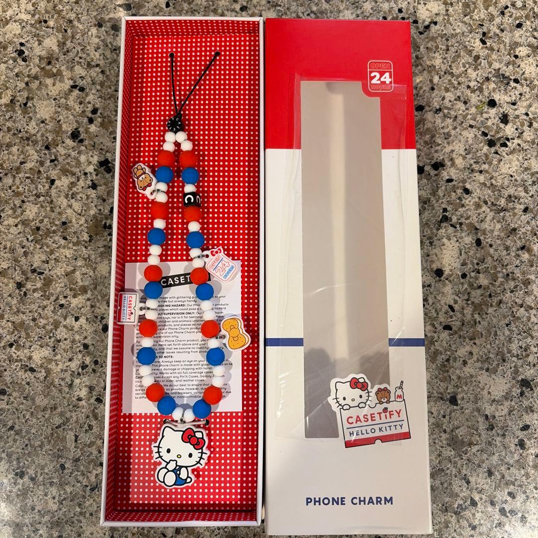 CASETiFY ハローキティ フォンチャーム　ストラップ