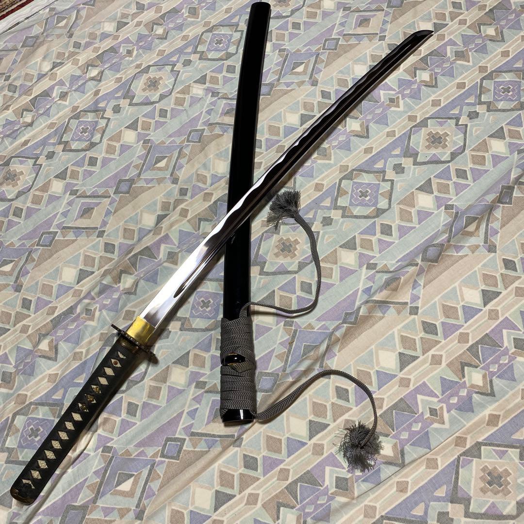 高級居合刀 黒灰色柄 松竹梅透し丸鍔 黒呂鞘