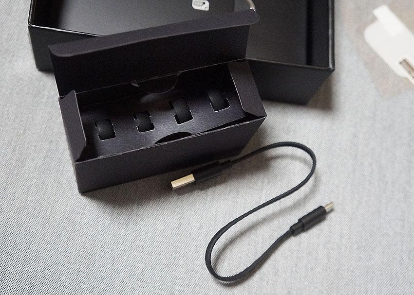 JBL Tour Pro 2 ワイヤレスイヤホン