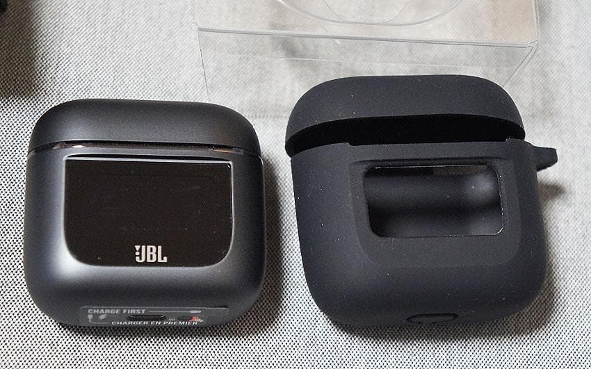 JBL Tour Pro 2 ワイヤレスイヤホン