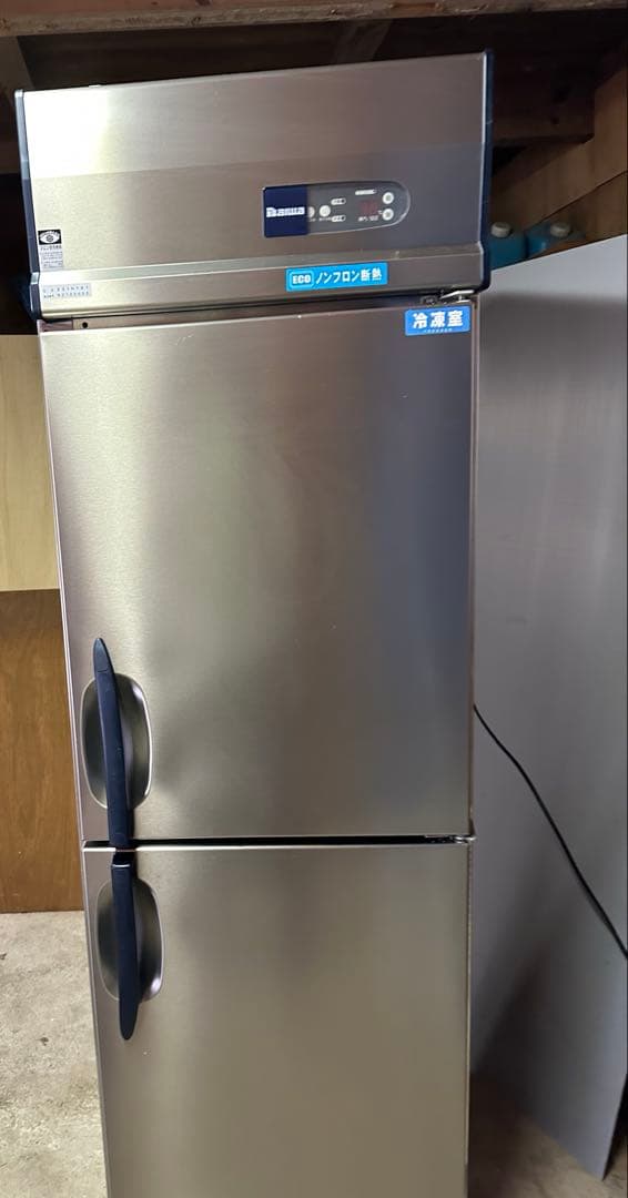 ダイワ　縦型冷凍冷蔵庫　業務用