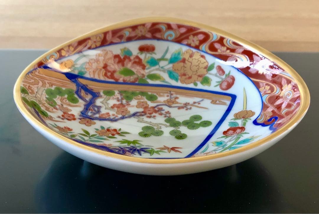【新品・未使用】波佐見焼 林九郎窯 金彩貝型盛皿 扇割松竹梅 古伊万里 染錦