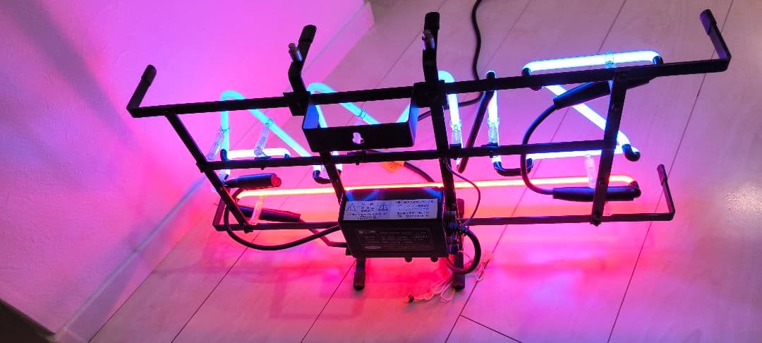 ZIMA　ネオン管　バーカウンター　ネオンサイン　おしゃれ