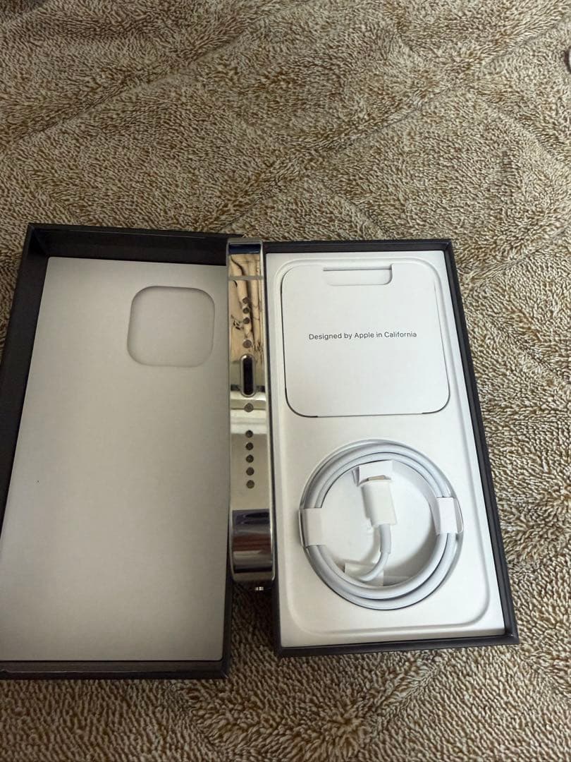 【最終値下げ】iPhone13pro 256GB シルバー simフリー