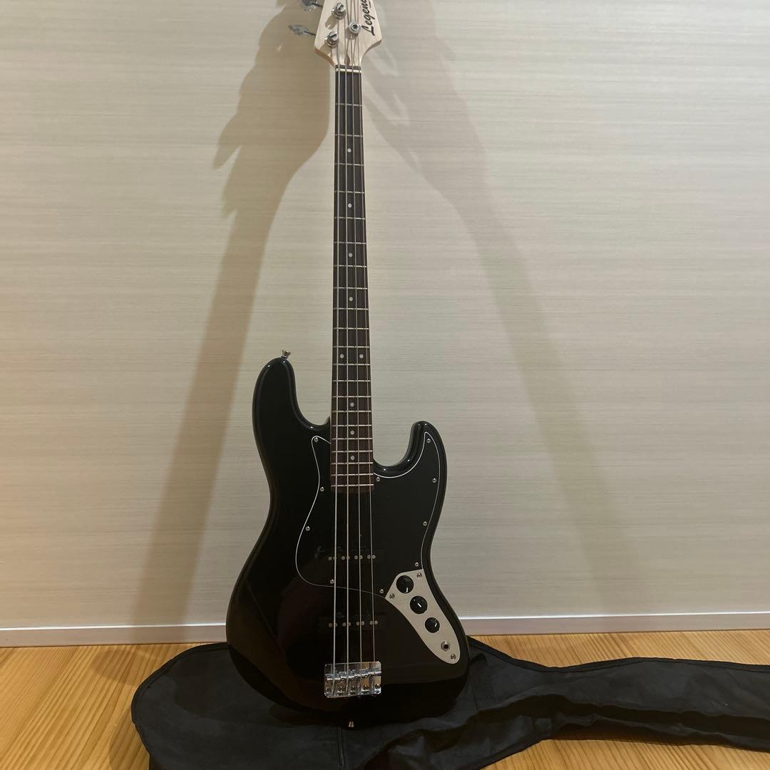 未使用に近い　ブラック　Legendベースギター