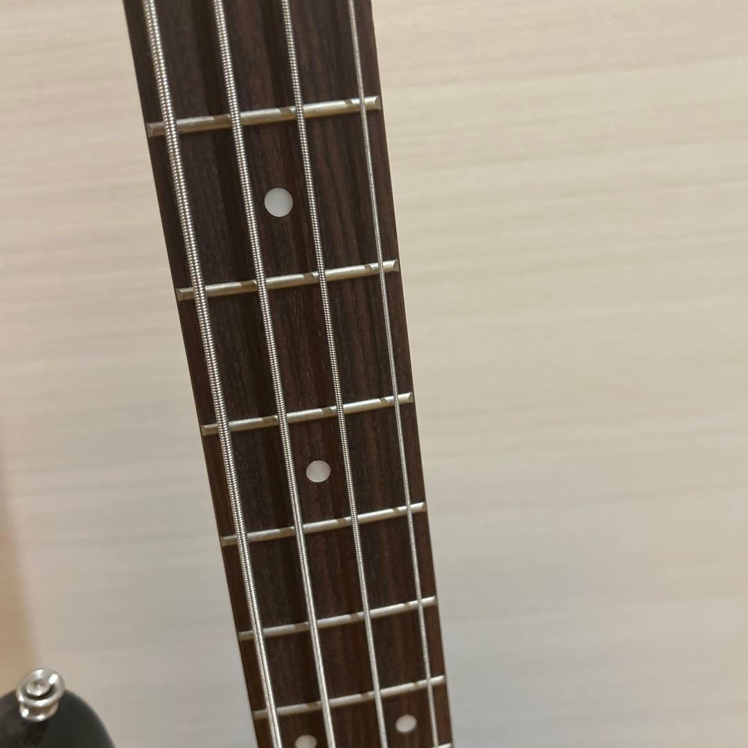 未使用に近い　ブラック　Legendベースギター