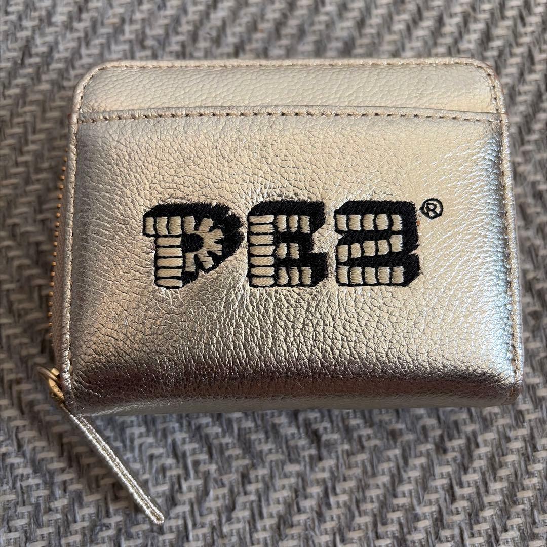 人気PEZ ペルケコラボお札がいれれる財布