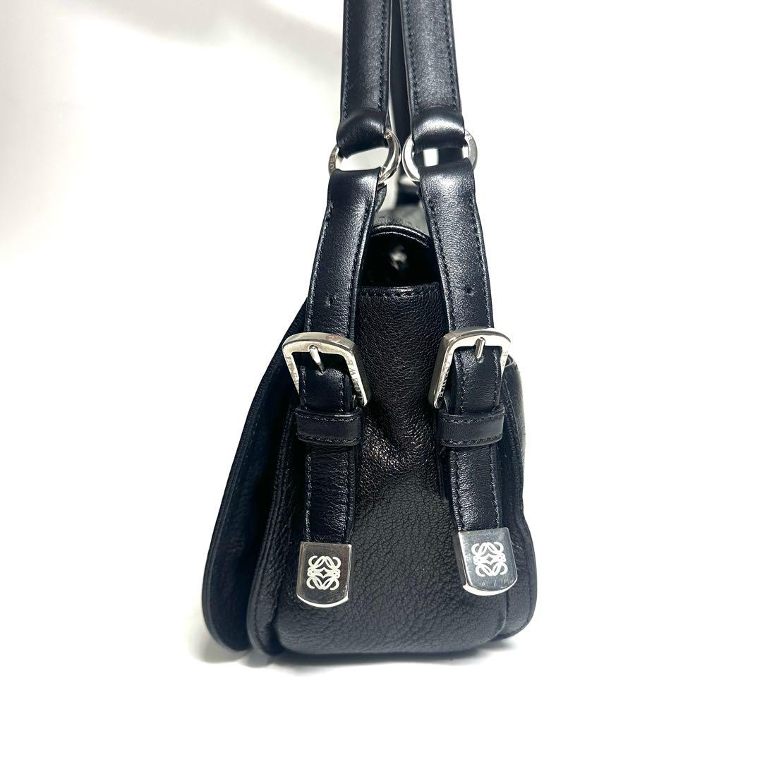 LOEWE ロエベ アナグラム スタッズ レザー ショルダーバッグ ブラック