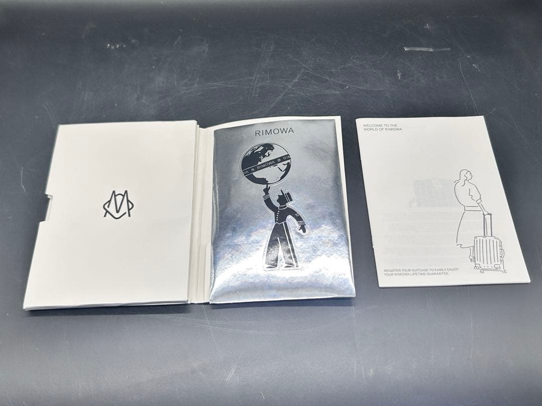 RIMOWA Hybrid グロススカイブルー 84L 2025年購入