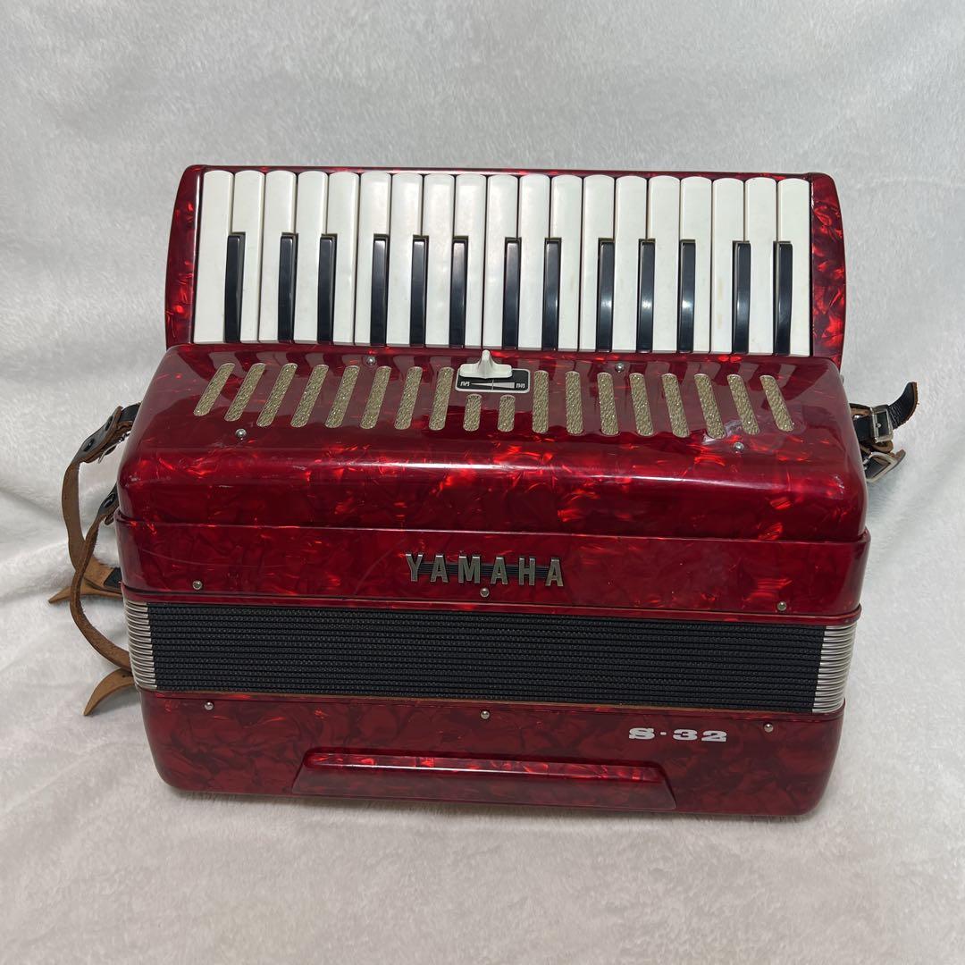 YAMAHA ヤマハ S-32 アコーディオン 赤