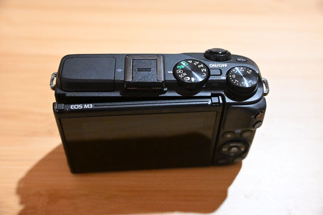 Canon EOS Kiss M3 本体