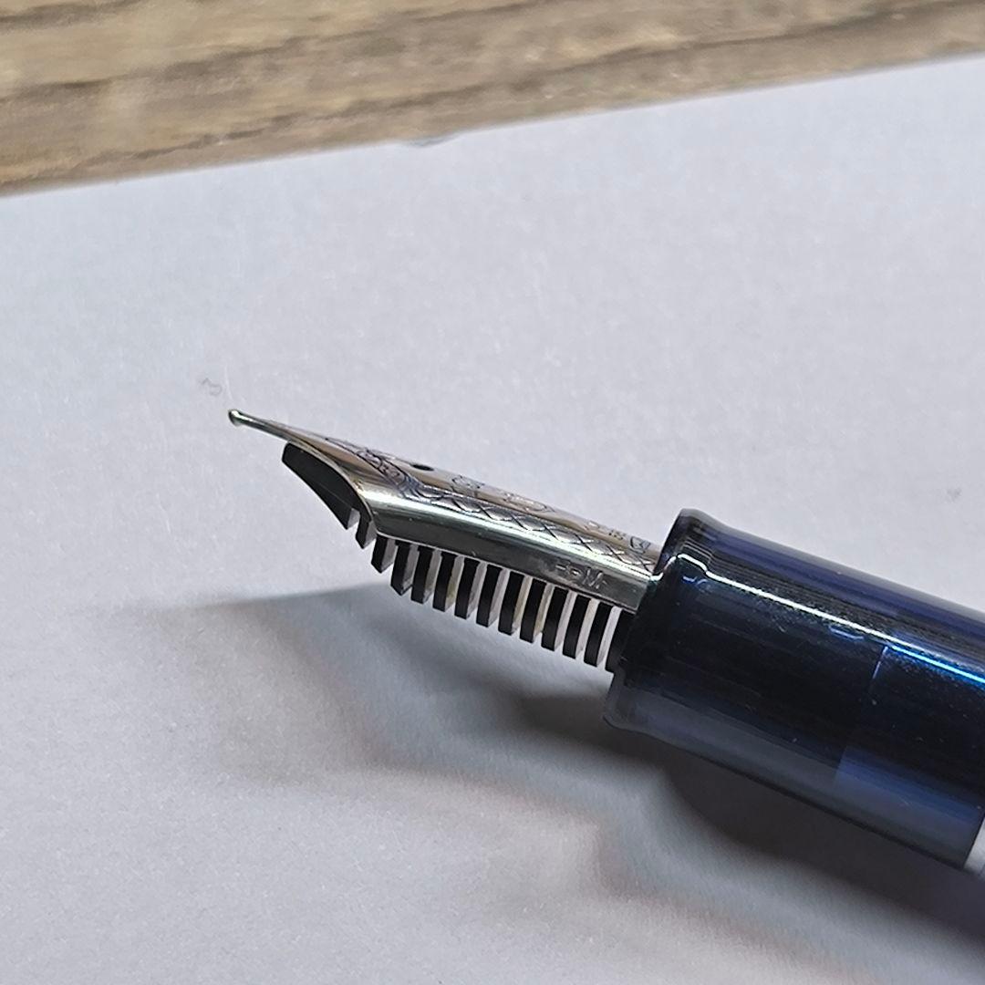 【訳あり特価】セーラー万年筆 ヴェイリオ バイオレット 14金ニブ仕様 中字