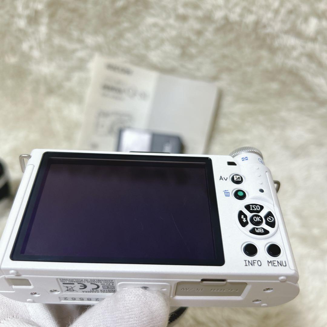 【希少】PENTAX Q-S1 Q-S1 Wズームキット　ミラーレス一眼