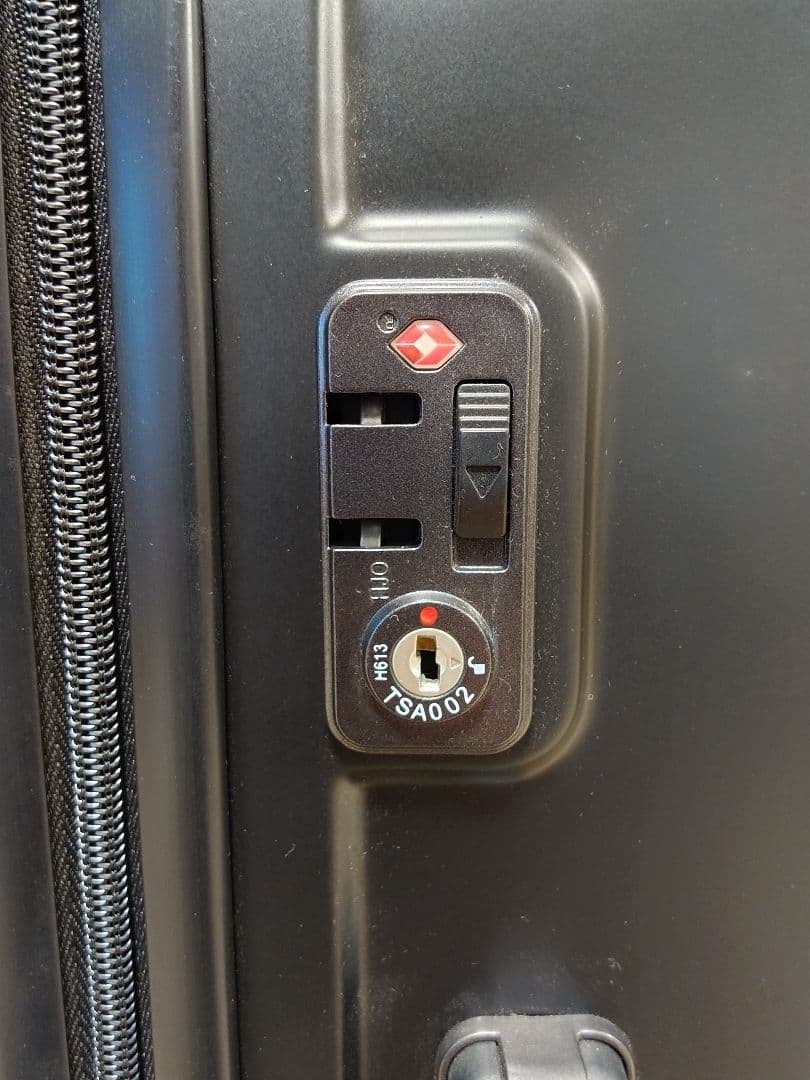 ZEROGRA ゼログラ ハードジッパーケース超軽量 大型Lサイズ　スーツケース