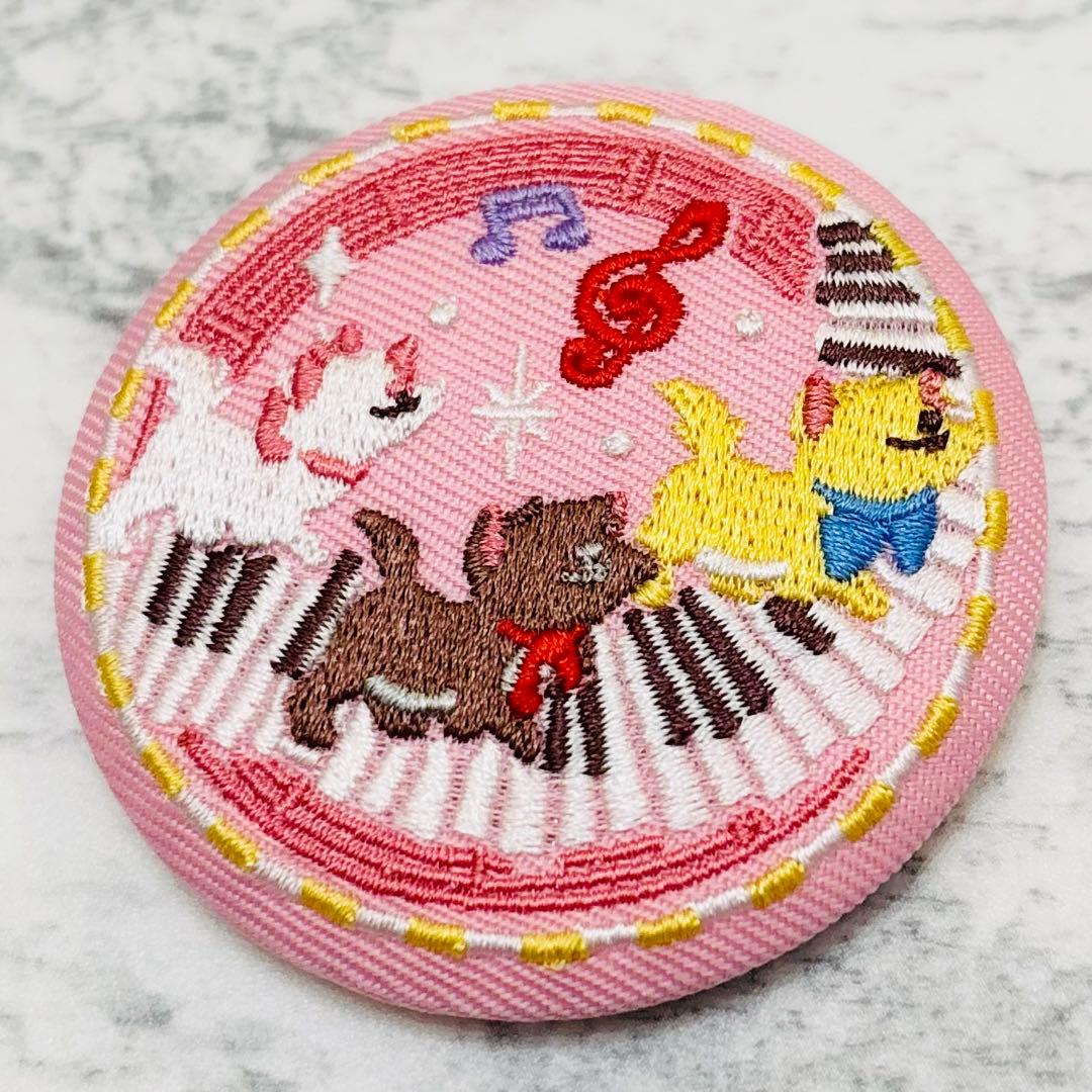 ディズニー 刺繍缶バッジ