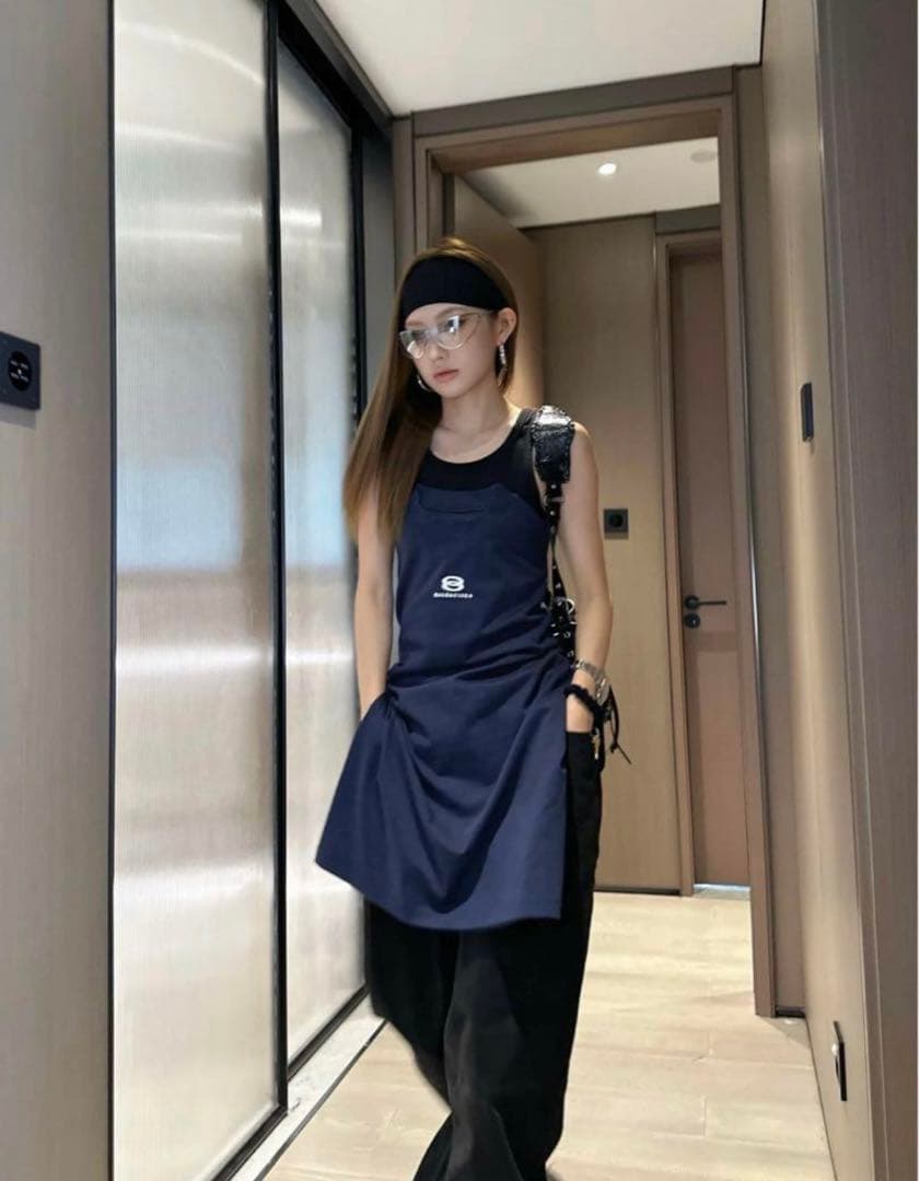 トップス BALENCIAGA UNITY SPORTS ICON PATCHED