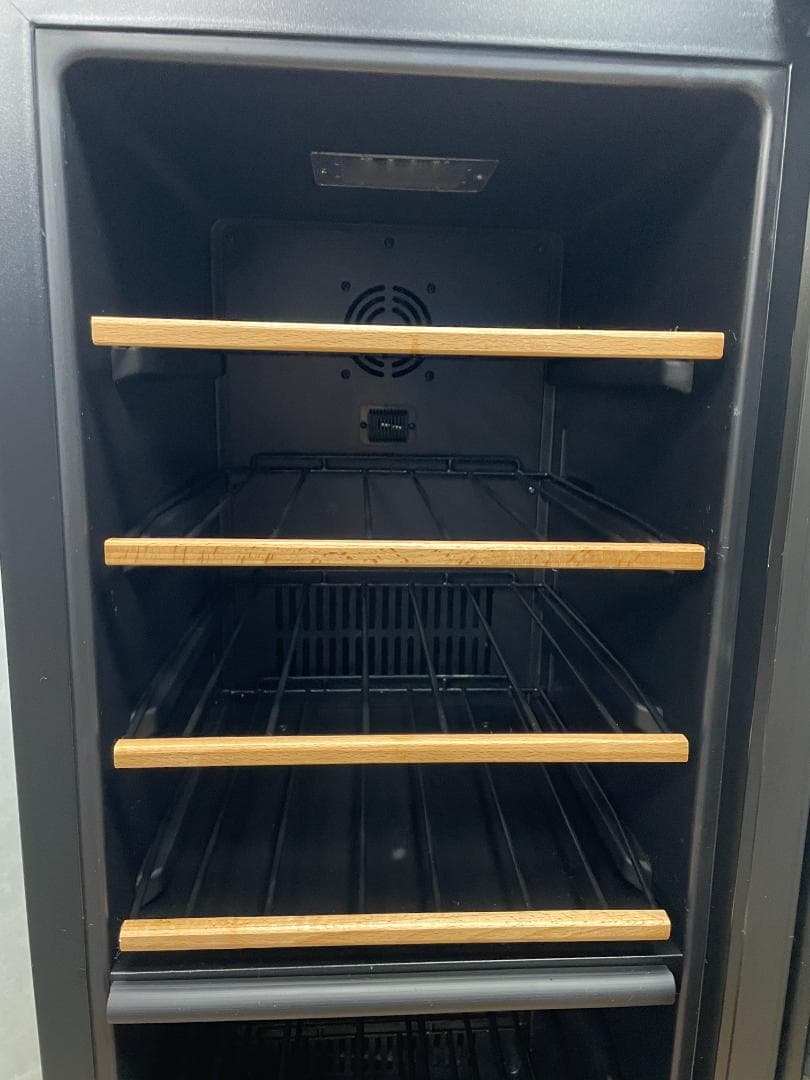 K♢056 さくら製作所 ワインセラー SAB-90G 2024年