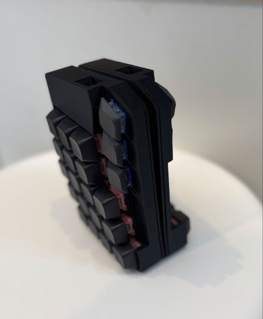 H*i様 【新品】keyball39 ケースマウント構造lofree HADES