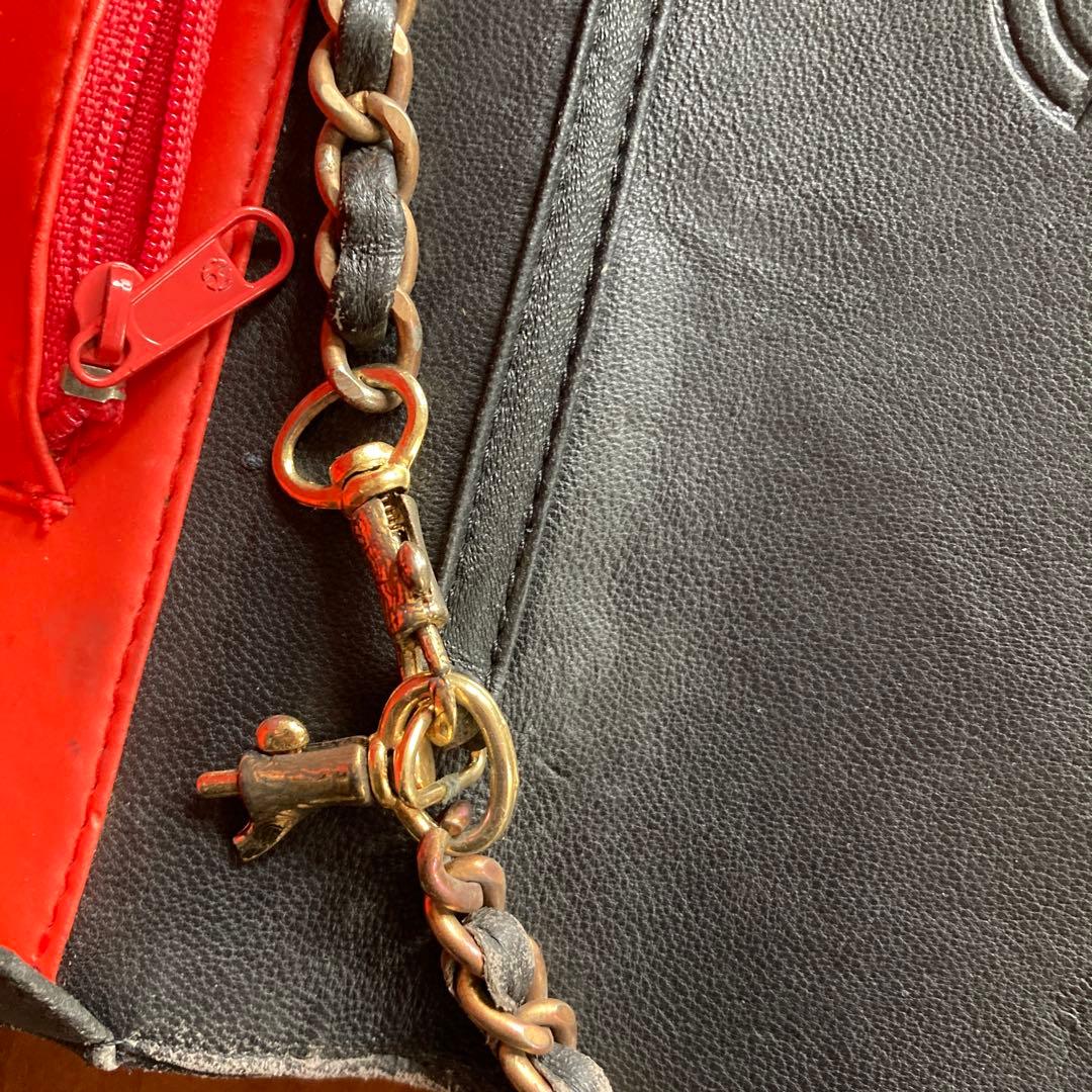 CHANEL ブラック レザー ショルダーバッグ