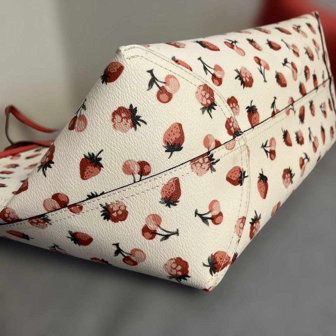 COACH リバーシブルトートバッグ ストロベリー チェリー ポーチ付き